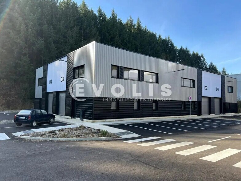 17 Rue De Paris, Tarare à louer - Photo de l’immeuble – Image 1 sur 18