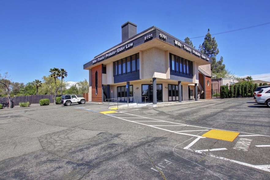 9701 Fair Oaks Blvd, Fair Oaks, CA à louer - Photo de l’immeuble – Image 1 sur 35