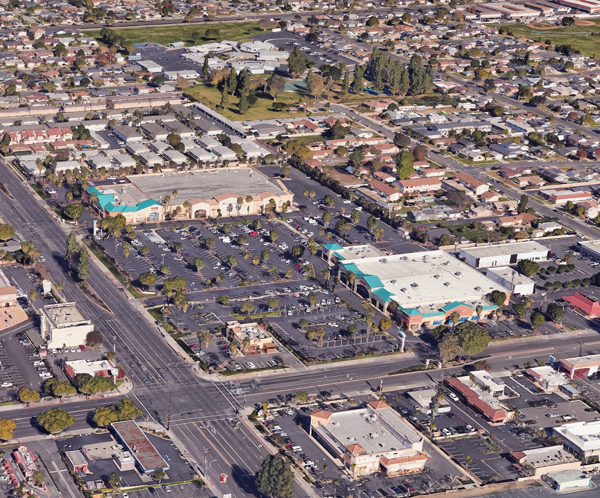 6011 Lincoln Ave, Buena Park, CA à louer Photo de l’immeuble– Image 1 sur 1