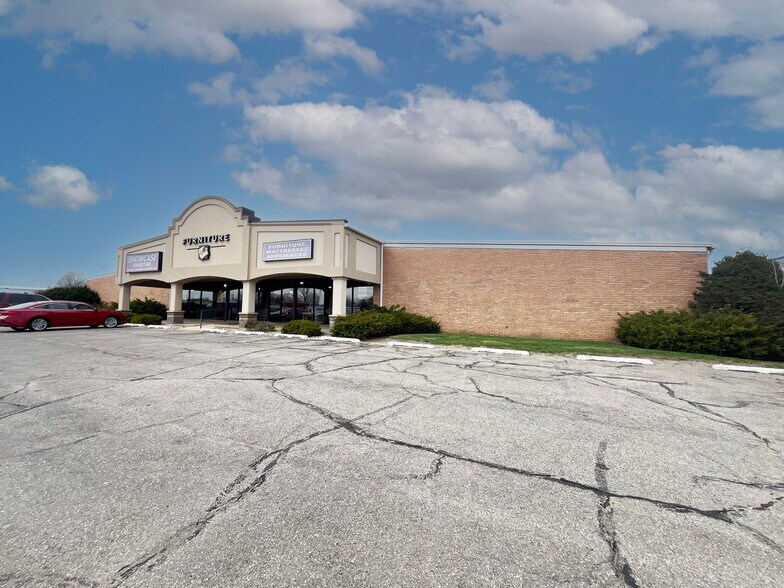 904 W North St, Kendallville, IN à vendre - Photo de l’immeuble – Image 1 sur 9