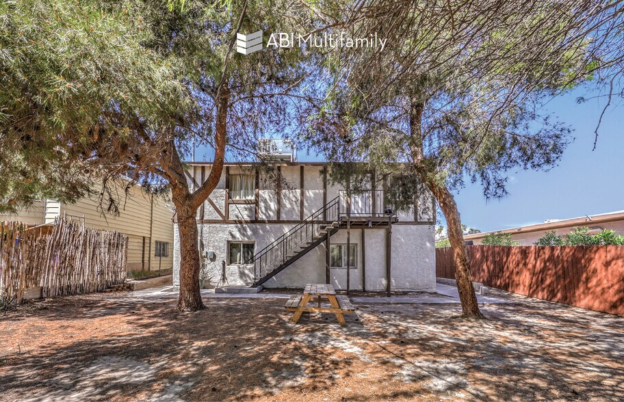 376 N 15th St, Las Vegas, NV à vendre - Photo de l’immeuble – Image 3 sur 8