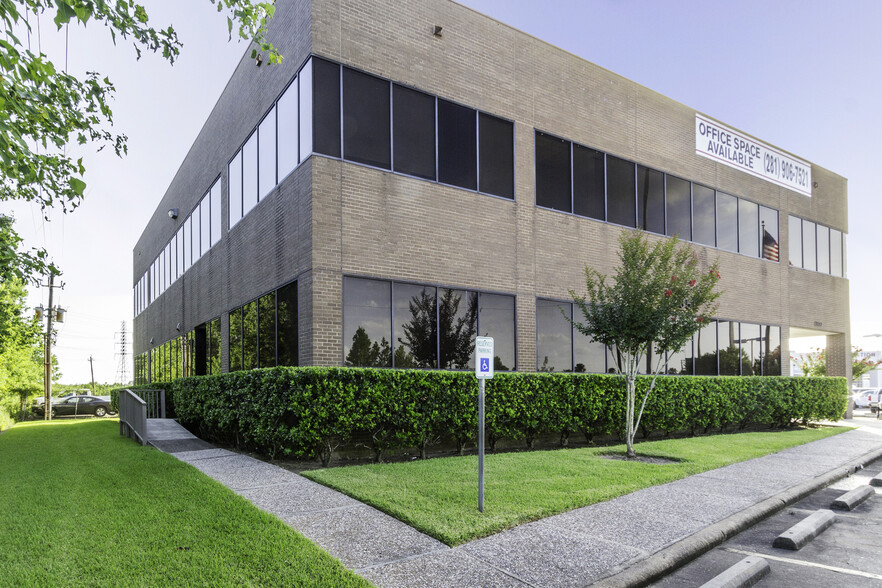 13850 Gulf Fwy, Houston, TX à louer - Photo de l’immeuble – Image 2 sur 22