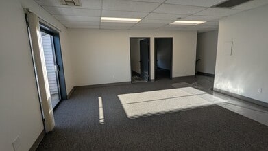 901 Rainier Ave N, Renton, WA à louer Photo intérieure– Image 1 sur 5