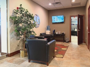 100 Maritime Dr, Manitowoc, WI à louer Photo intérieure– Image 2 sur 9