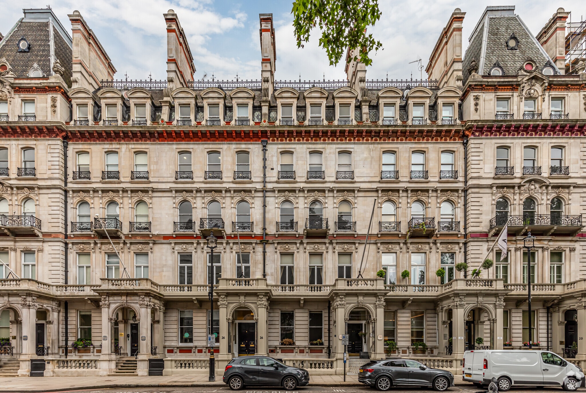 26 Grosvenor Gdns, Londres à louer Photo de l’immeuble– Image 1 sur 15