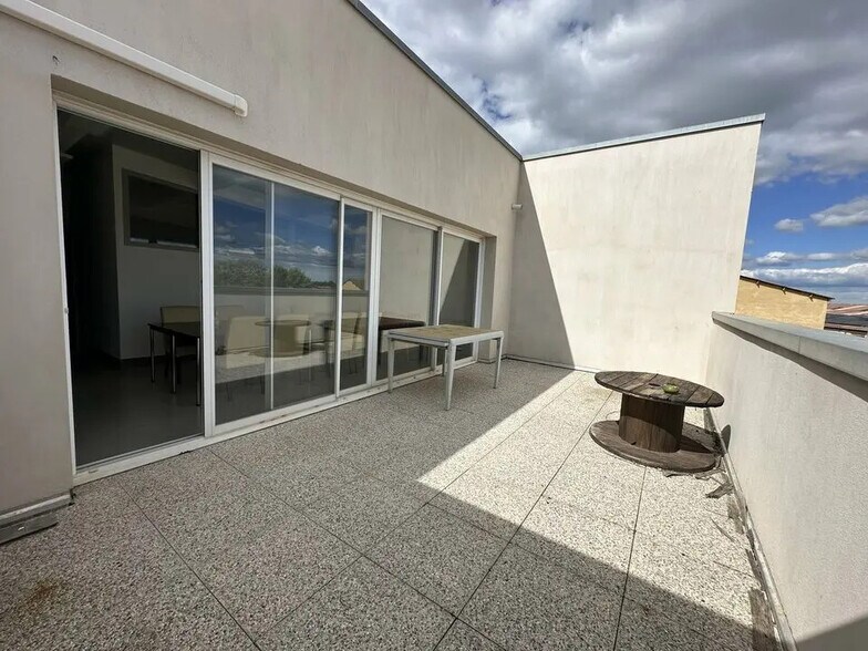 Bureau dans Villeneuve-lès-Maguelone à louer - Photo de l’immeuble – Image 2 sur 12