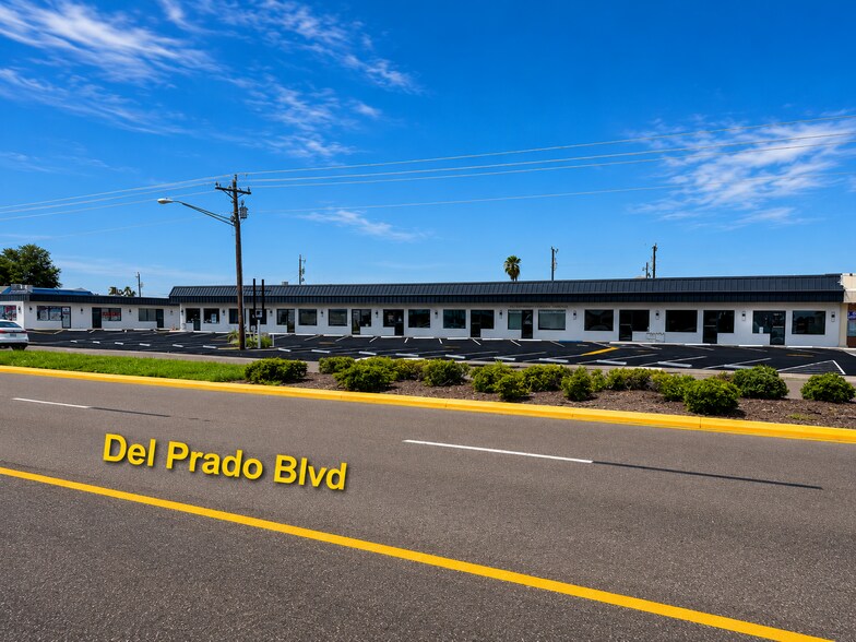 4519-4527 Del Prado Blvd S, Cape Coral, FL à louer - Photo de l’immeuble – Image 3 sur 8