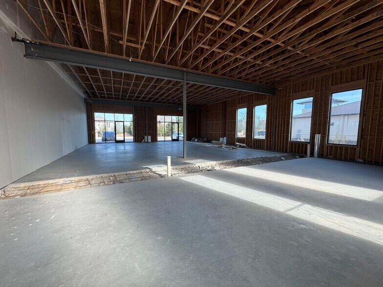210 N Lakeline Blvd, Cedar Park, TX à louer - Photo de l’immeuble – Image 3 sur 8