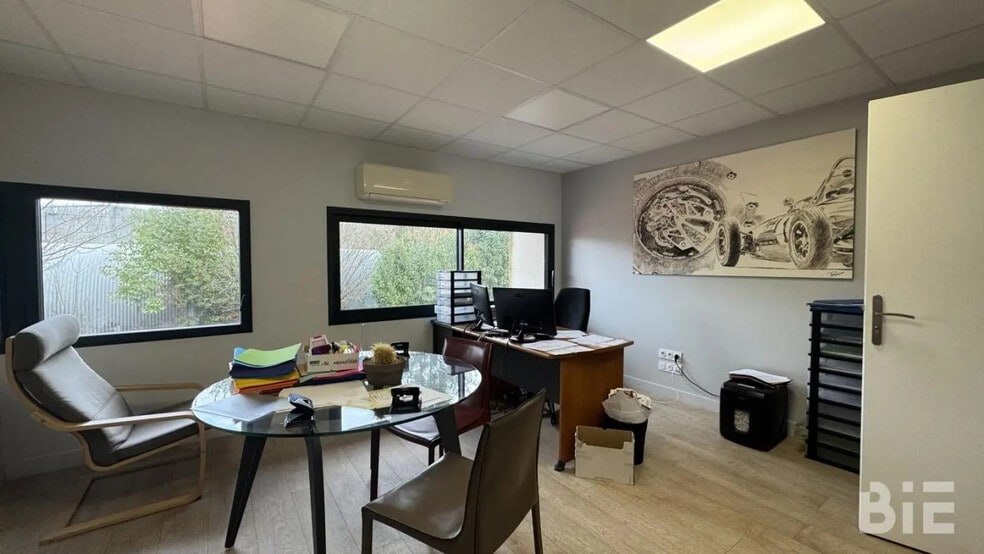 Bureau dans Villenave-d'Ornon à louer - Photo de l’immeuble – Image 2 sur 5