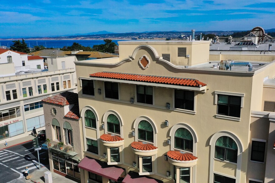 407 Calle Principal, Monterey, CA à vendre - Photo de l’immeuble – Image 3 sur 31