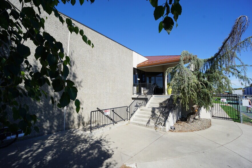 2501 Racquet Ln, Yakima, WA à louer - Photo de l’immeuble – Image 3 sur 3