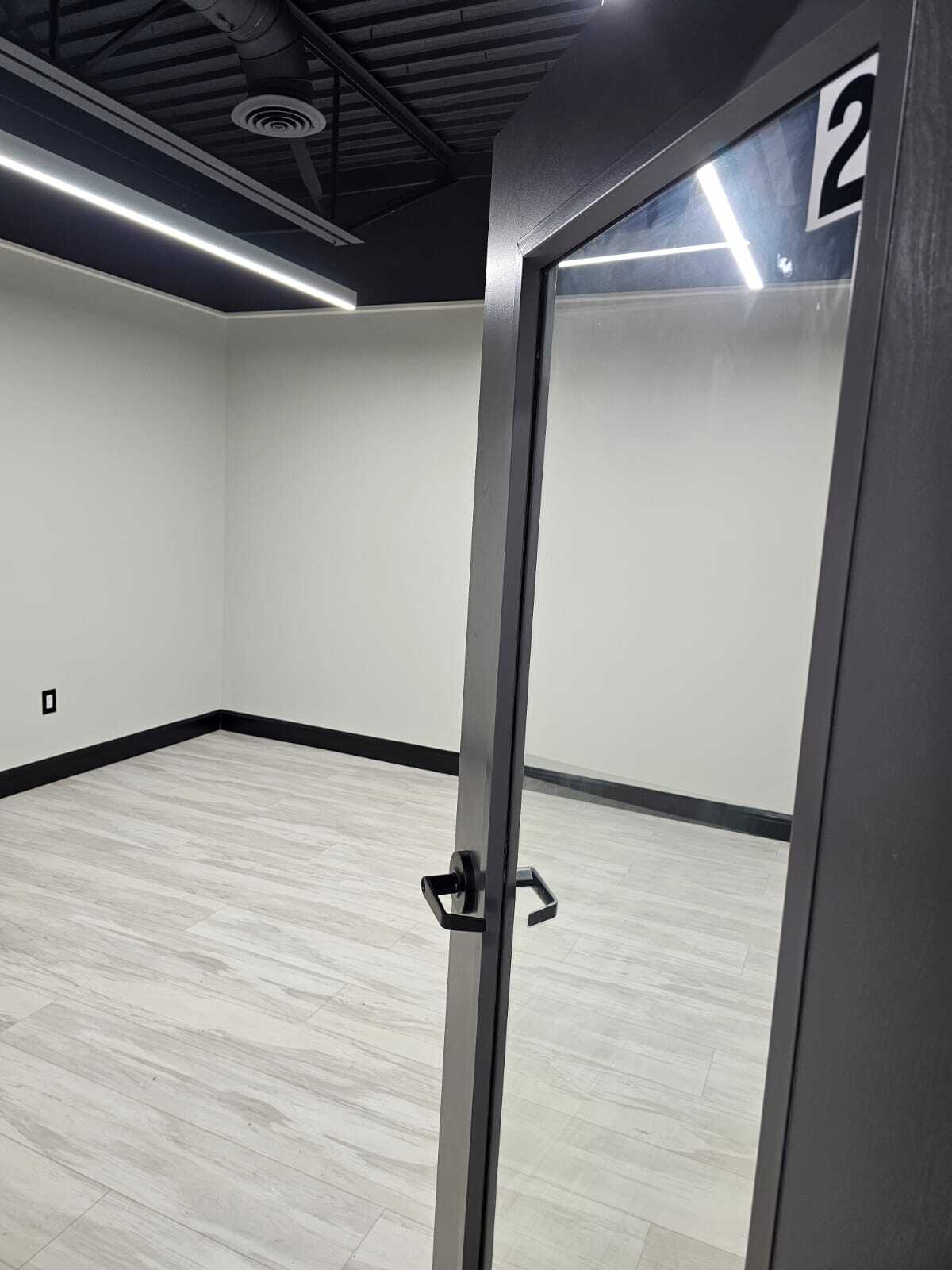 28363 Hoover Rd, Warren, MI à louer Photo intérieure– Image 1 sur 1