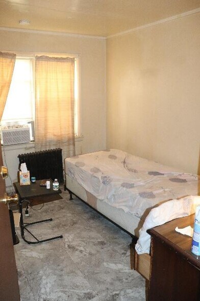 49 Fremont St, Bloomfield, NJ à vendre - Photo intérieure – Image 2 sur 16