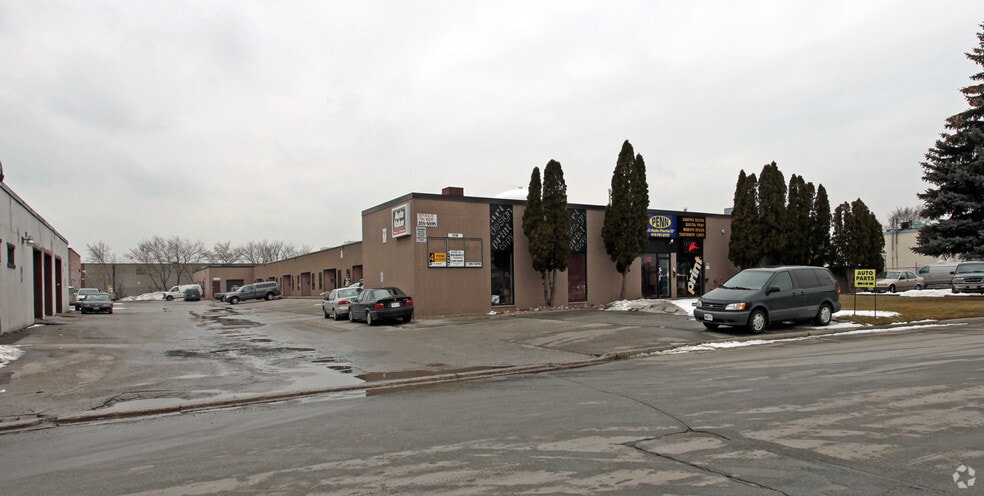 128 Manville Rd, Toronto, ON à vendre - Photo principale – Image 1 sur 3