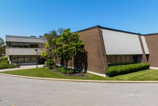 Plus de détails pour 80-92 Carrier Dr, Toronto, ON - Industriel/Logistique à louer