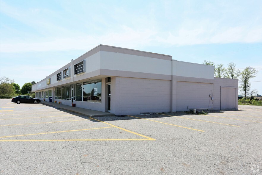 409 N Cedar Rd, Mason, MI à louer - Photo de l’immeuble – Image 3 sur 4