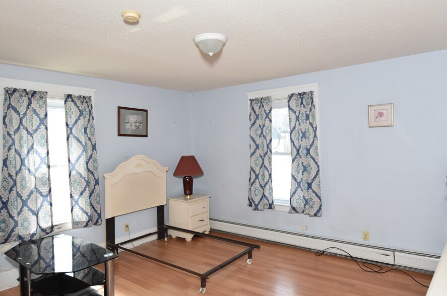 31 Tappan St, Farmington, NH à vendre - Photo de l’immeuble – Image 3 sur 4