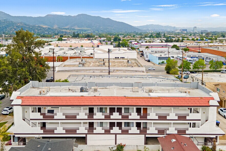 1021 Linden Ave, Glendale, CA à vendre - Photo de l’immeuble – Image 3 sur 11