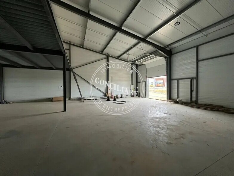 Industriel/Logistique dans Garidech à louer - Photo intérieure – Image 1 sur 4