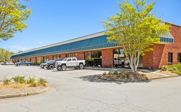 5089 Bristol Industrial Way, Buford, GA à louer Photo de l’immeuble– Image 1 sur 3