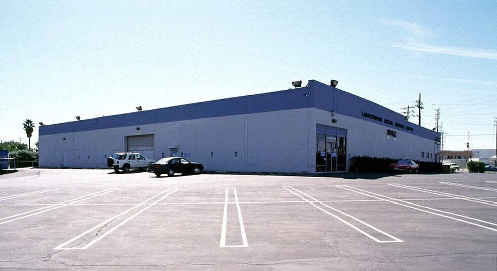 8330 Lankershim Blvd, North Hollywood, CA à louer - Photo de l’immeuble – Image 2 sur 4