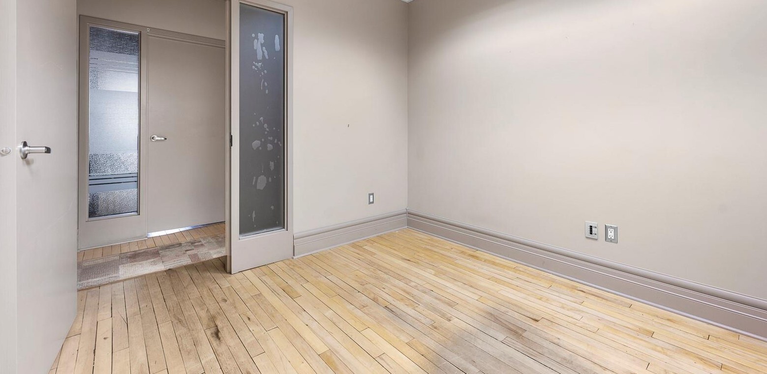 1275 Broad St, Regina, SK à louer Photo intérieure– Image 1 sur 2