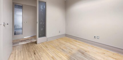1275 Broad St, Regina, SK à louer Photo intérieure– Image 1 sur 2