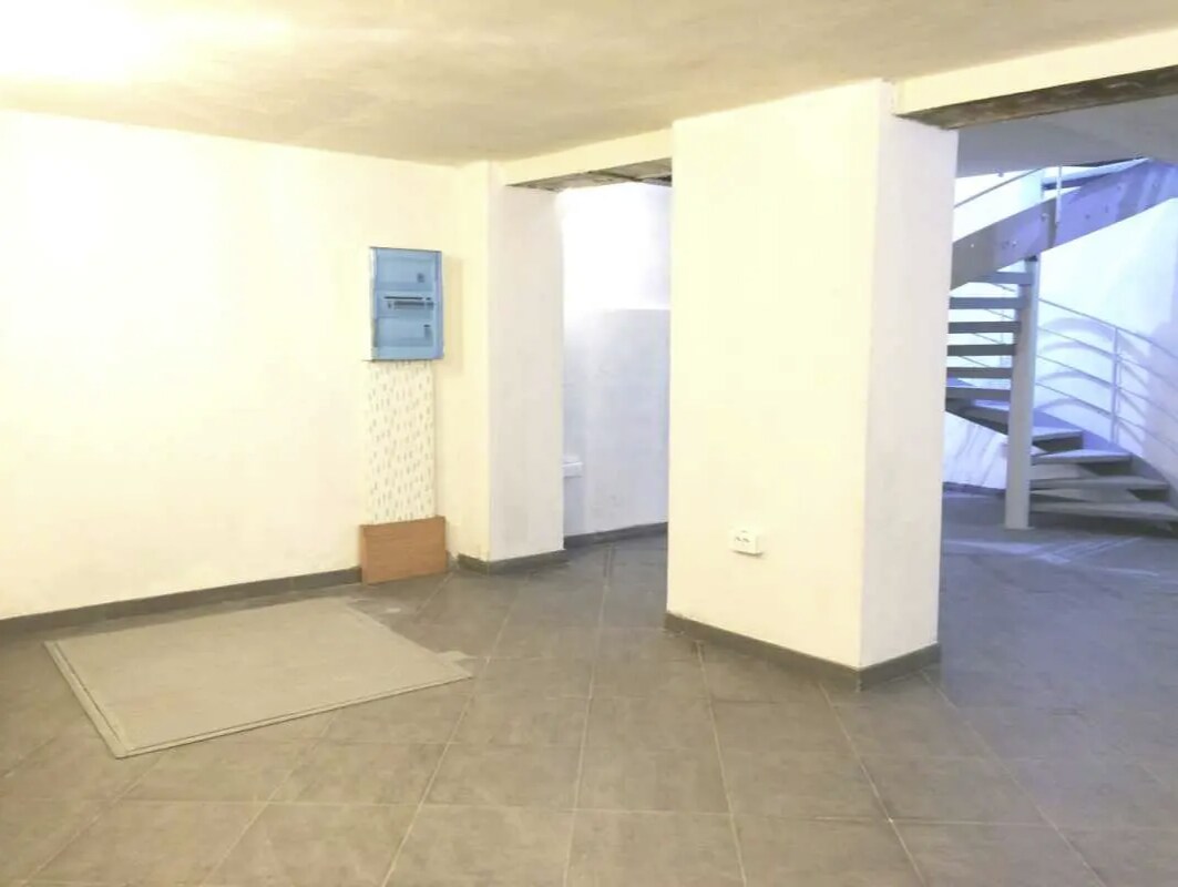 47 Rue La Condamine, Paris à louer Photo intérieure– Image 1 sur 2