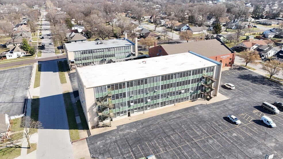2157 N Prospect Ave, Springfield, MO à vendre - Photo de l’immeuble – Image 2 sur 19