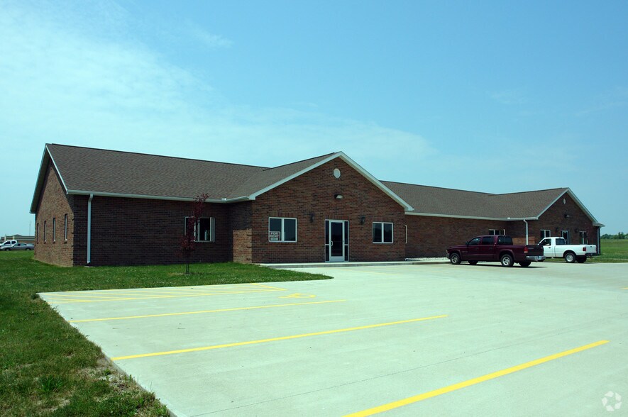 8333 Express Dr, Marion, IL à louer - Photo principale – Image 1 sur 2