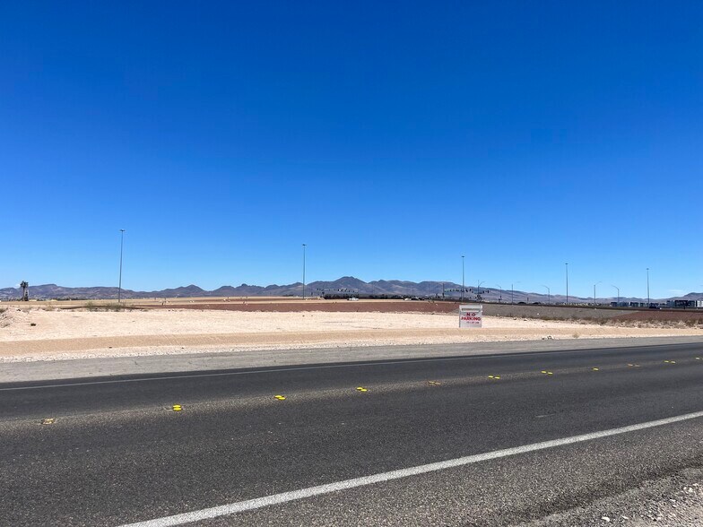 10410 Dean Martin dr, Las Vegas, NV à vendre - Photo de l’immeuble – Image 2 sur 5