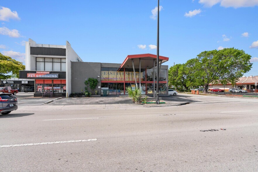1500 E Commercial Blvd, Fort Lauderdale, FL à vendre - Photo de l’immeuble – Image 2 sur 61