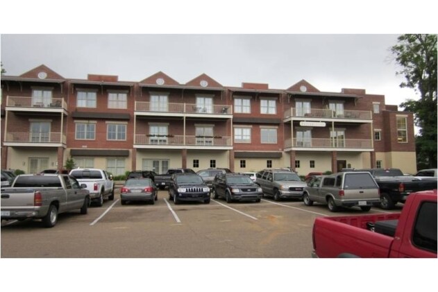 1200 Jefferson Ave, Oxford, MS à louer - Photo principale – Image 1 sur 18