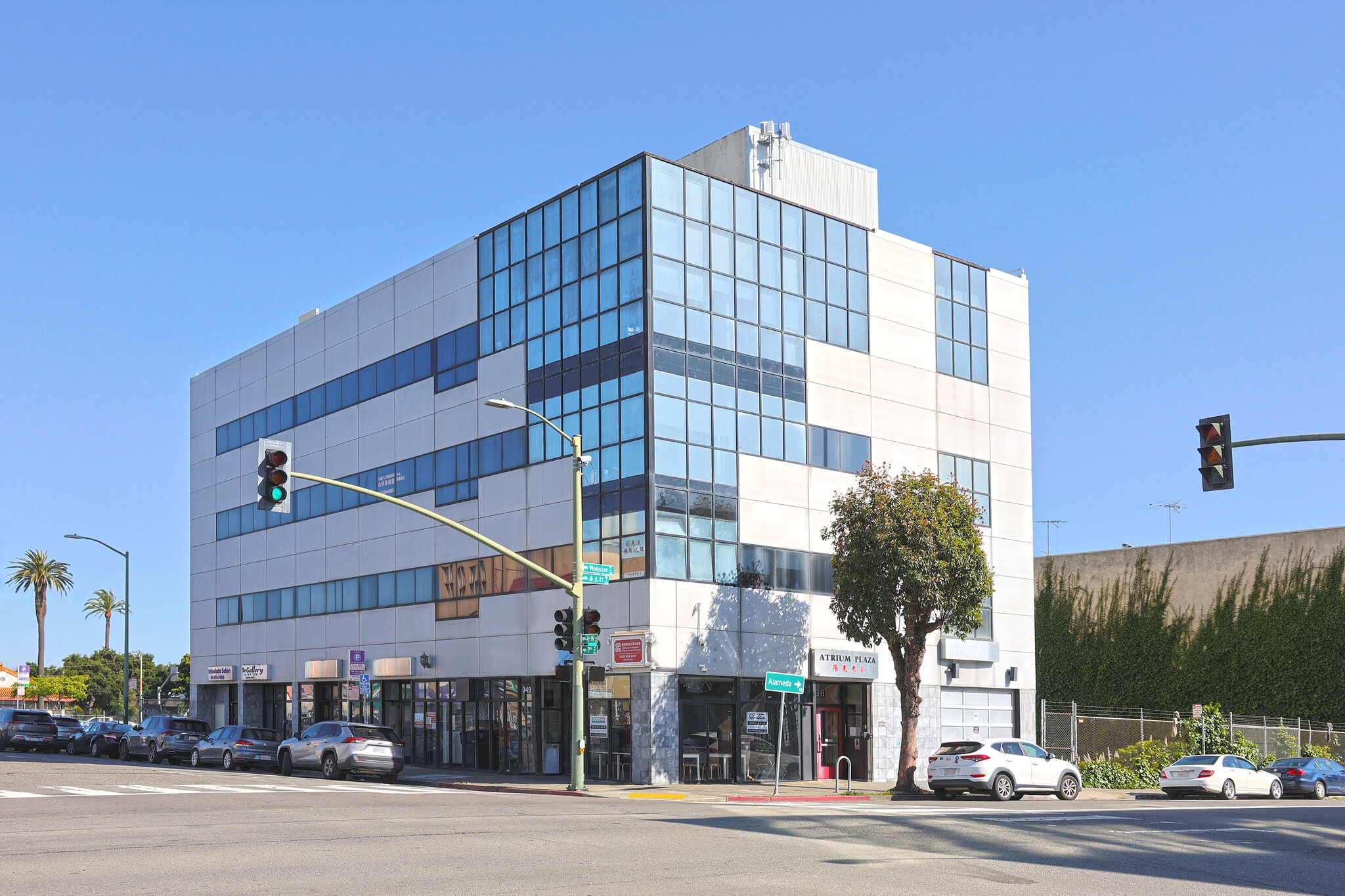 345-349 7th St, Oakland, CA à louer Photo de l’immeuble– Image 1 sur 4