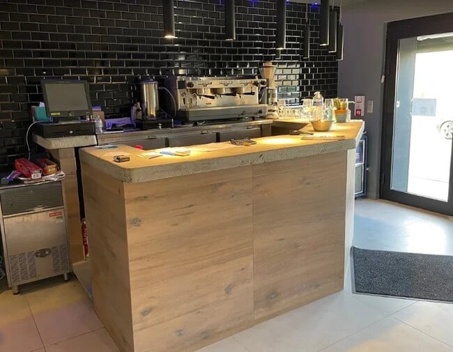 Plus de détails pour 7 Avenue Roger Salengro, Montesson - Local commercial à vendre