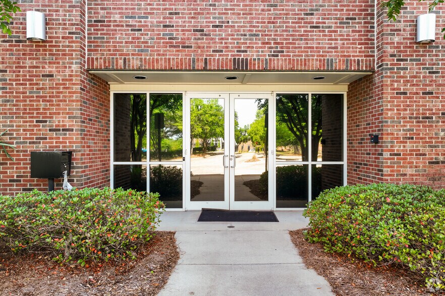 3664 Coolidge Ct, Tallahassee, FL à louer - Photo de l’immeuble – Image 3 sur 33