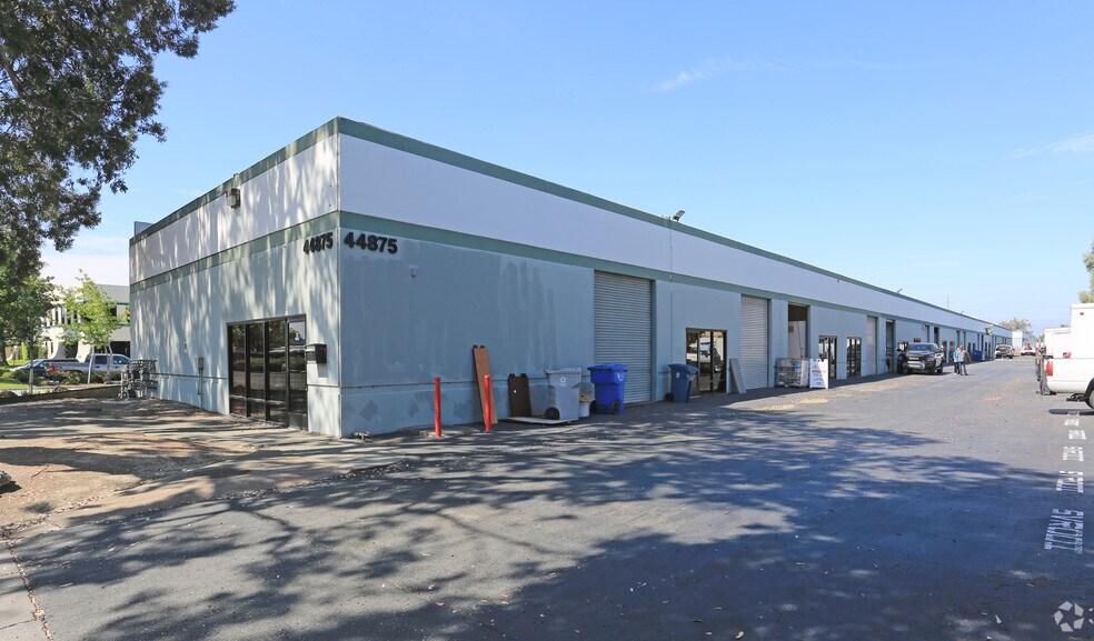 44875 Industrial Dr, Fremont, CA à louer - Photo de l’immeuble – Image 2 sur 6