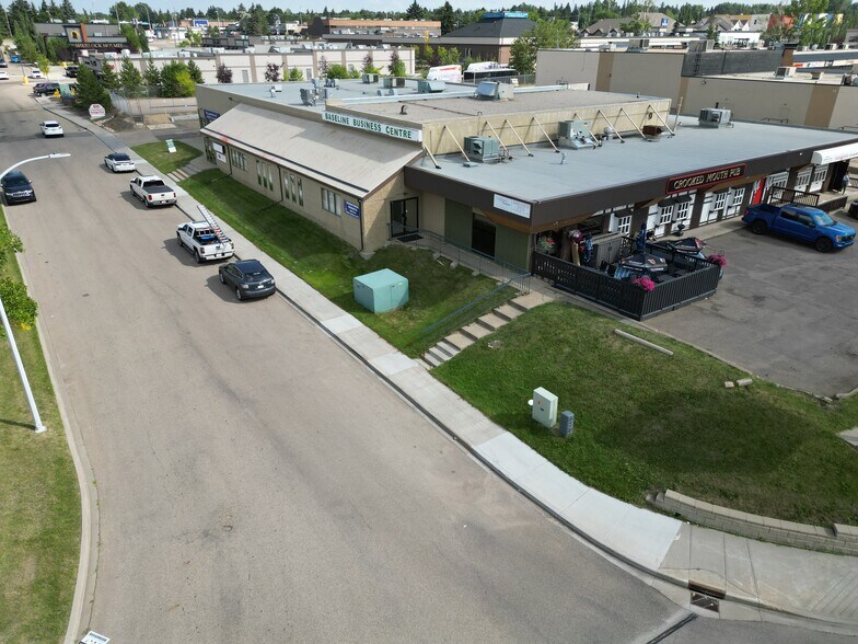 33 Blackfoot Rd, Sherwood Park, AB à vendre - Photo de l’immeuble – Image 2 sur 2