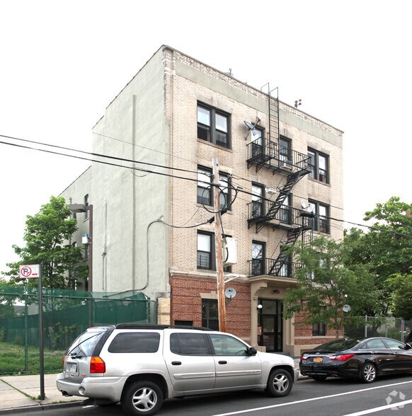 BROOKLYN 8-BUILDINGS $39K/Unit- portefeuille de 8 biens à vendre sur LoopNet.fr - Photo principale – Image 2 sur 7