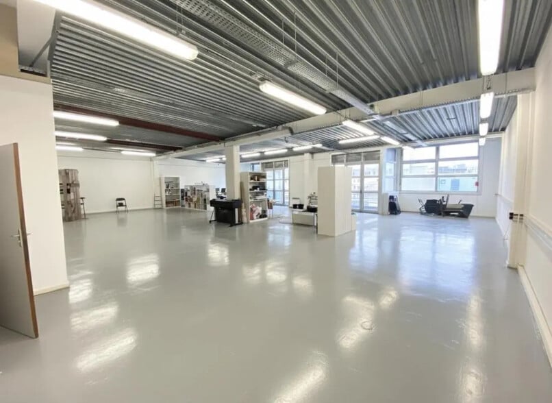 Rue Georges Auric, Paris à louer - Photo de l’immeuble – Image 3 sur 6