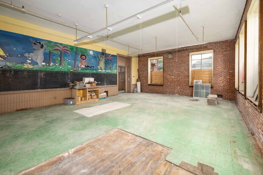 167 George St, Pawtucket, RI à vendre - Photo intérieure – Image 3 sur 24
