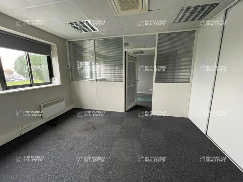 1 Rue Charles Lindbergh, Bouguenais à louer - Photo de l’immeuble – Image 2 sur 11