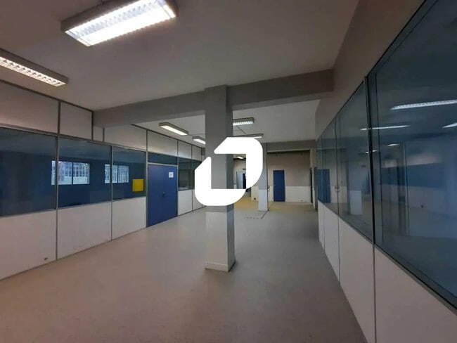 Plus de détails pour 3 Avenue De La Baltique, Villebon-sur-Yvette - Bureau, Local d'activités à louer