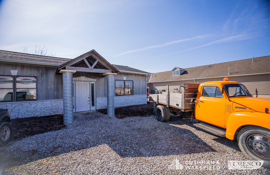37462 Colorado Ave, Avon, OH à louer - Photo de l’immeuble – Image 3 sur 7