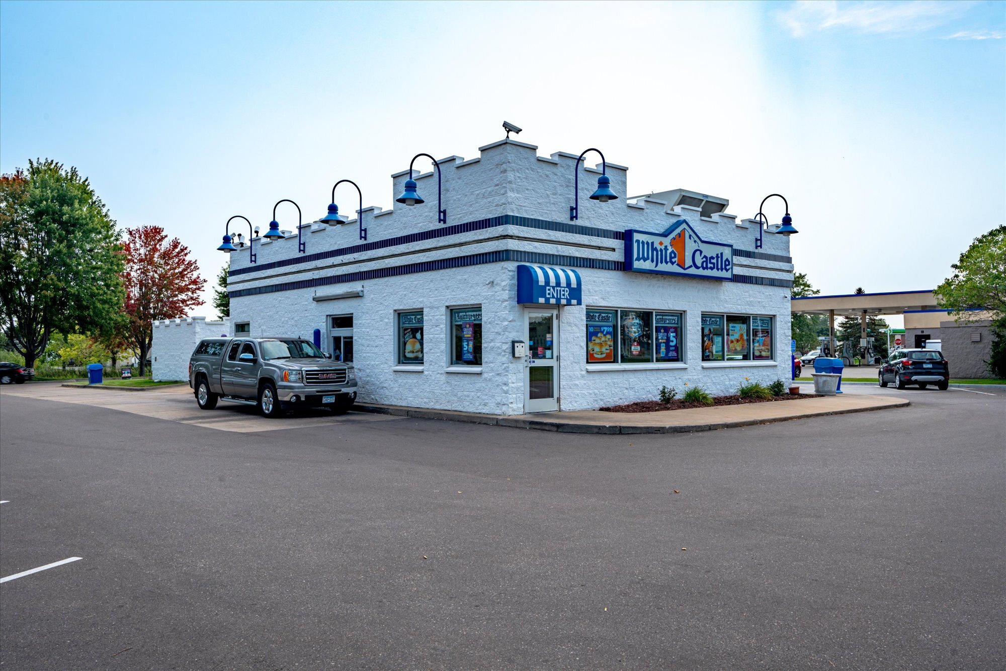 9330 NE Baltimore St, Blaine, MN à vendre Photo de l’immeuble– Image 1 sur 11