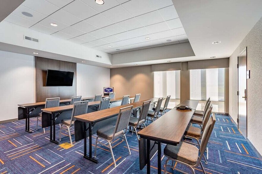 1322 Becky Skillman Way, Bedford, IN à vendre - Photo de l’immeuble – Image 3 sur 13