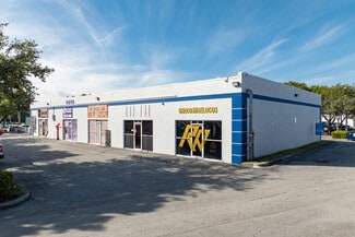 Plus de détails pour 19200 SW 106th Ave, Miami, FL - Local d'activités à louer