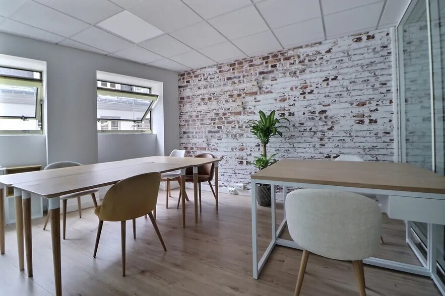 51 Rue De L'Echiquier, Paris à louer - Photo de l’immeuble – Image 1 sur 6