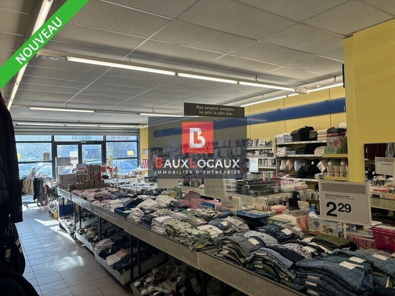 Local commercial dans Apt à louer - Photo intérieure – Image 2 sur 11