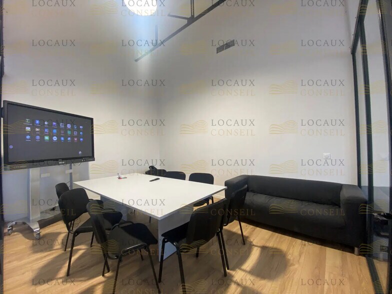 Bureau dans Argenteuil à louer - Photo de l’immeuble – Image 2 sur 7